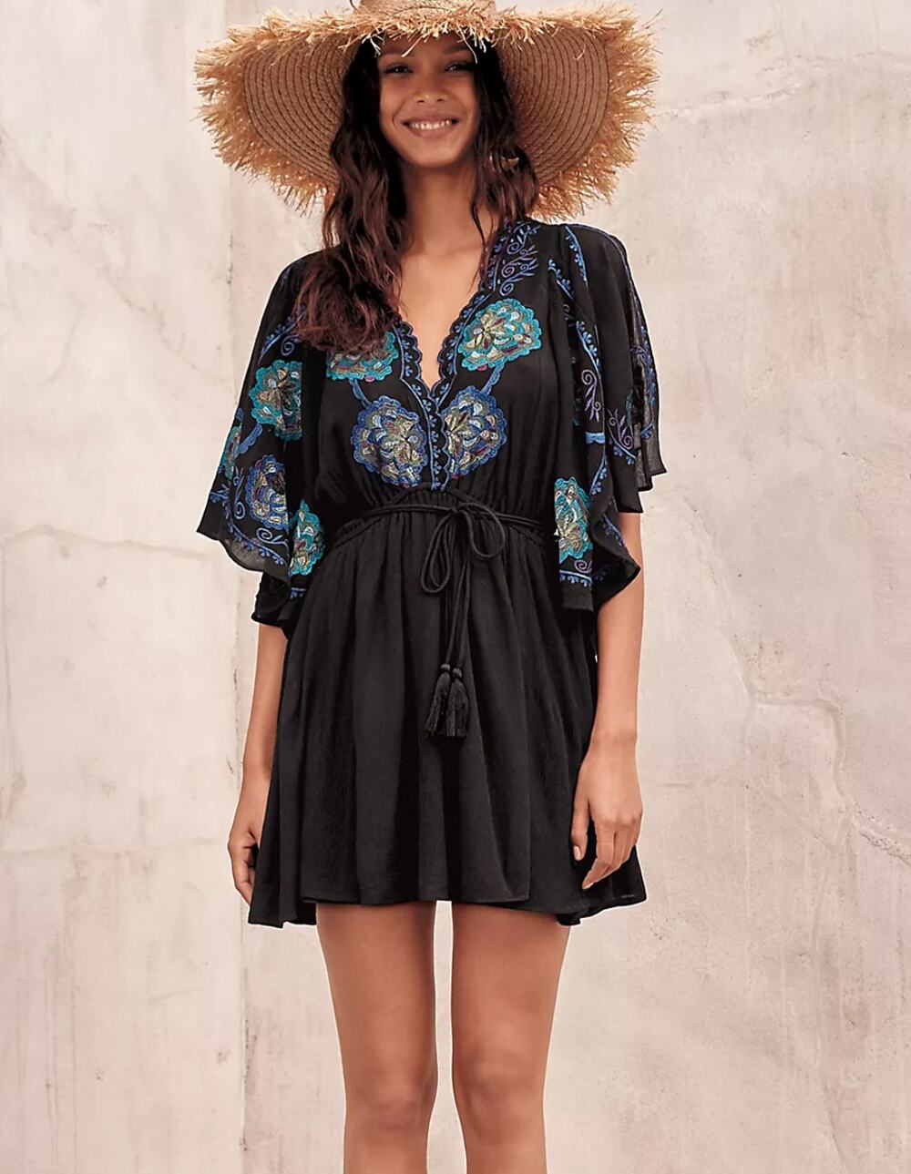 Free People Cora Dress Size XS Embroidered Floral Plunging V Neckline Black Boho